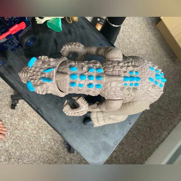 Imaginext 16” Jurassic World Thrashing Indominus Rex Dinosaur - Picture 10 of 11